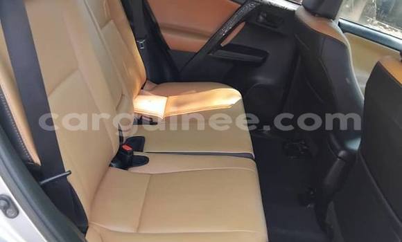 Acheter Occasion Voiture Toyota RAV4 Gris à Conakry, Conakry Acheter Occasion Voiture Toyota RAV4 Gris à Conakry, Conakry