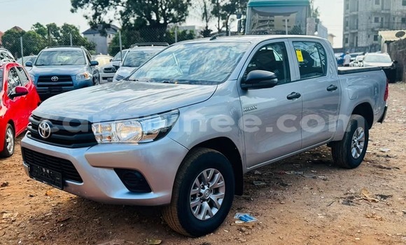 Acheter Occasion Voiture Toyota Hilux Gris à Conakry, Conakry Acheter Occasion Voiture Toyota Hilux Gris à Conakry, Conakry