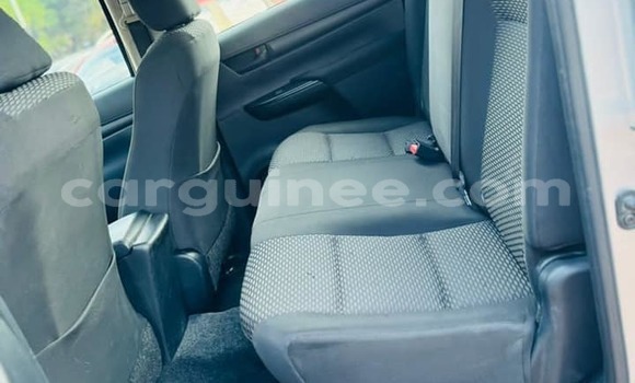 Acheter Occasion Voiture Toyota Hilux Gris à Conakry, Conakry Acheter Occasion Voiture Toyota Hilux Gris à Conakry, Conakry