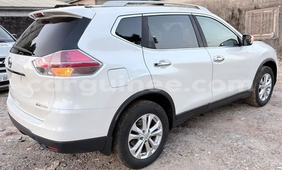 Acheter Occasion Voiture Nissan Rogue Blanc à Conakry, Conakry Acheter Occasion Voiture Nissan Rogue Blanc à Conakry, Conakry