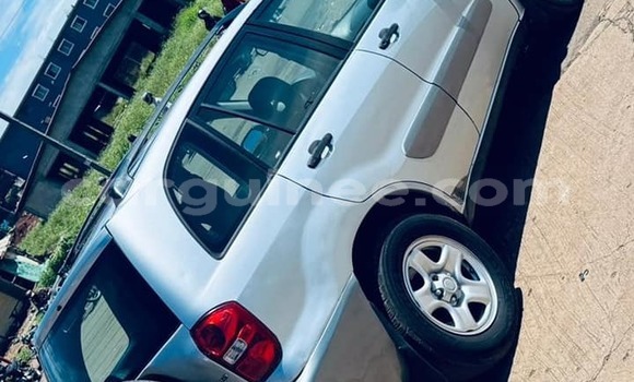 Acheter Occasion Voiture Toyota RAV4 Gris à Conakry, Conakry Acheter Occasion Voiture Toyota RAV4 Gris à Conakry, Conakry