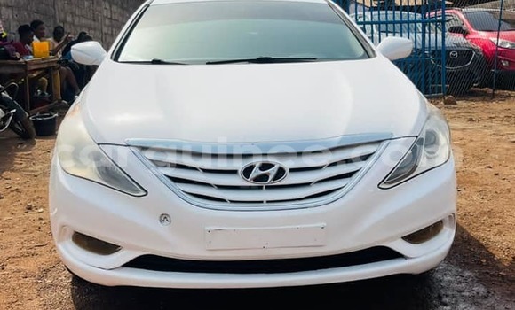Acheter Occasion Voiture Hyundai Sonata Blanc à Conakry, Conakry Acheter Occasion Voiture Hyundai Sonata Blanc à Conakry, Conakry