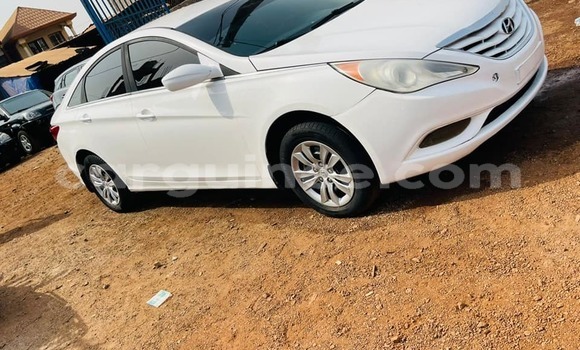 Acheter Occasion Voiture Hyundai Sonata Blanc à Conakry, Conakry Acheter Occasion Voiture Hyundai Sonata Blanc à Conakry, Conakry