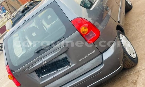Acheter Occasion Voiture Mitsubishi Space Wagon Gris à Conakry, Conakry Acheter Occasion Voiture Mitsubishi Space Wagon Gris à Conakry, Conakry