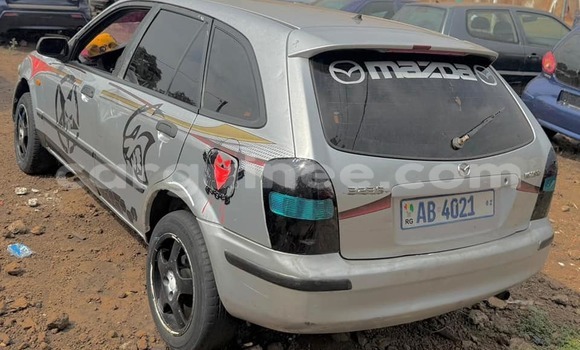 Acheter Occasion Voiture Mazda 323 Gris à Conakry, Conakry Acheter Occasion Voiture Mazda 323 Gris à Conakry, Conakry