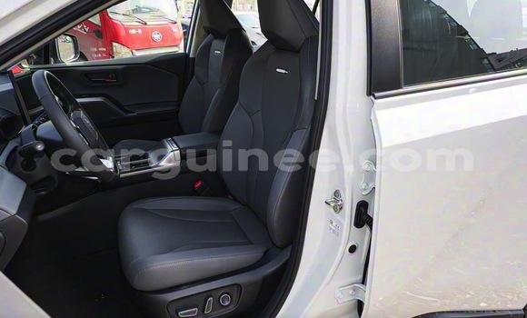 Acheter Neuf Voiture Toyota RAV4 Noir à Beyla, Beyla Acheter Neuf Voiture Toyota RAV4 Noir à Beyla, Beyla