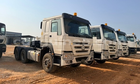 Acheter Neuf Voiture Abarth 124 Spider Blanc à Conakry, Conakry Acheter Neuf Voiture Abarth 124 Spider Blanc à Conakry, Conakry