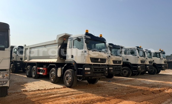 Acheter Neuf Voiture Abarth 124 Spider Blanc à Conakry, Conakry Acheter Neuf Voiture Abarth 124 Spider Blanc à Conakry, Conakry