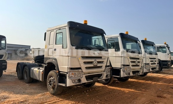 Acheter Neuf Voiture Abarth 124 Spider Blanc à Conakry, Conakry Acheter Neuf Voiture Abarth 124 Spider Blanc à Conakry, Conakry
