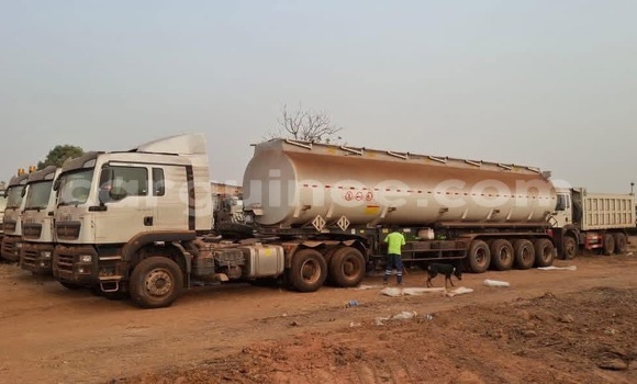 Acheter Neuf Voiture AC Ace Noir à Conakry, Conakry Acheter Neuf Voiture AC Ace Noir à Conakry, Conakry