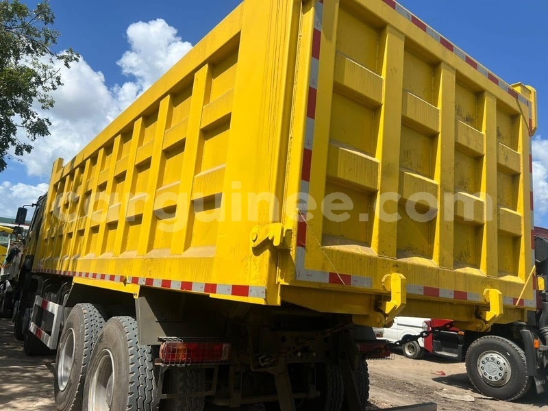 Big with watermark abarth 124 spider conakry conakry 10686