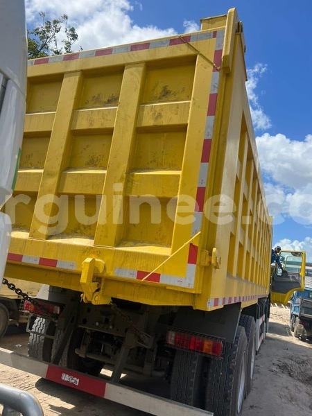 Big with watermark abarth 124 spider conakry conakry 10686