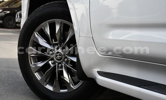 Acheter Neuf Voiture Toyota Land Cruiser Blanc à Conakry, Conakry Acheter Neuf Voiture Toyota Land Cruiser Blanc à Conakry, Conakry