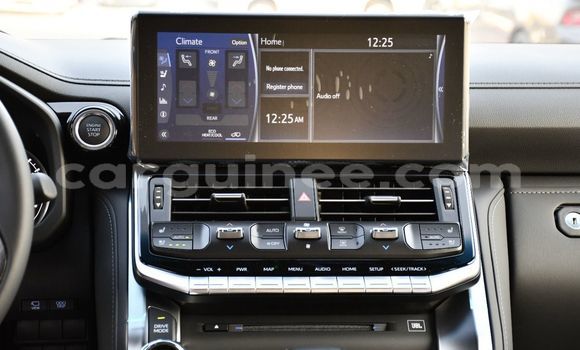 Acheter Neuf Voiture Toyota Land Cruiser Blanc à Conakry, Conakry Acheter Neuf Voiture Toyota Land Cruiser Blanc à Conakry, Conakry