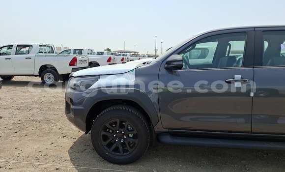 Acheter Neuf Voiture Toyota Hilux Noir à Conakry, Conakry Acheter Neuf Voiture Toyota Hilux Noir à Conakry, Conakry