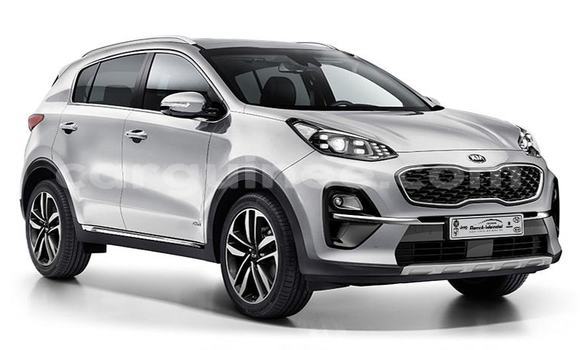 Acheter Occasion Voiture Kia Carens Blanc à Conakry, Conakry