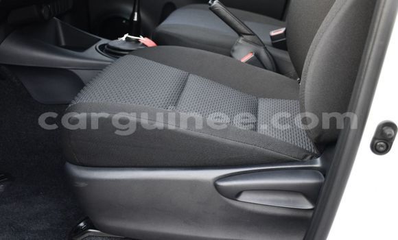 Acheter Occasion Voiture Toyota Hilux Noir à Import - Dubai, Conakry Acheter Occasion Voiture Toyota Hilux Noir à Import - Dubai, Conakry