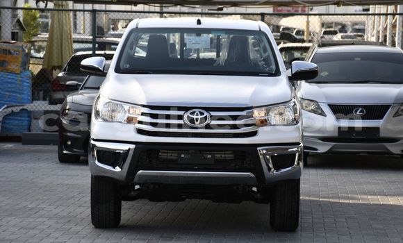 Acheter Occasion Voiture Toyota Hilux Noir à Import - Dubai, Conakry Acheter Occasion Voiture Toyota Hilux Noir à Import - Dubai, Conakry