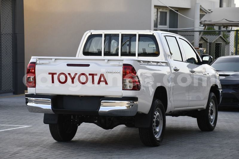 Big with watermark toyota hilux conakry import dubai 10694