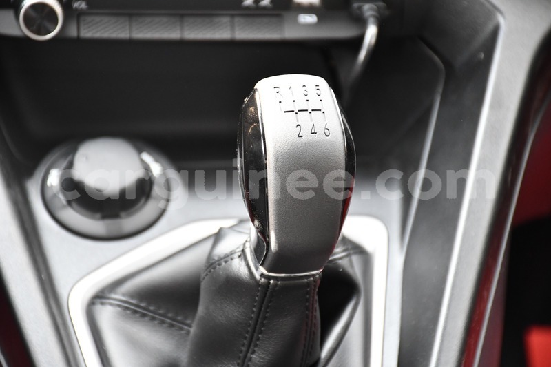 Big with watermark peugeot traveller conakry conakry 10695