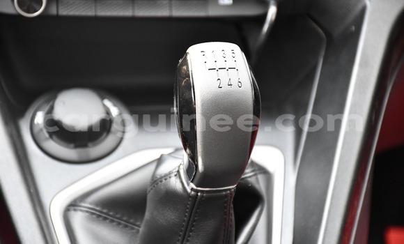 Acheter Neuf Voiture Peugeot Traveller Blanc à Conakry, Conakry Acheter Neuf Voiture Peugeot Traveller Blanc à Conakry, Conakry