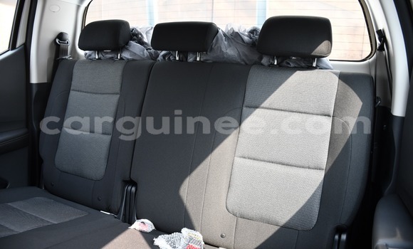 Acheter Neuf Voiture Peugeot Traveller Blanc à Conakry, Conakry Acheter Neuf Voiture Peugeot Traveller Blanc à Conakry, Conakry