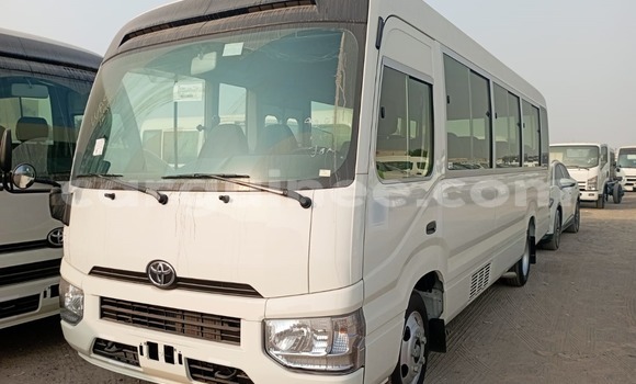 Acheter Neuf Voiture Toyota Coaster Blanc à Conakry, Conakry Acheter Neuf Voiture Toyota Coaster Blanc à Conakry, Conakry