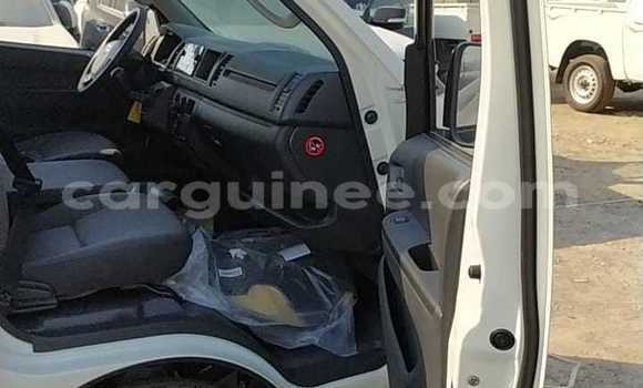Acheter Occasion Voiture Toyota Hiace Blanc à Conakry, Conakry Acheter Occasion Voiture Toyota Hiace Blanc à Conakry, Conakry