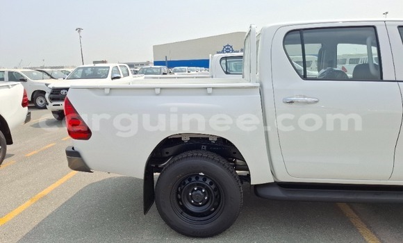 Acheter Neuf Voiture Toyota Hilux Blanc à Conakry, Conakry Acheter Neuf Voiture Toyota Hilux Blanc à Conakry, Conakry