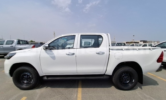 Acheter Neuf Voiture Toyota Hilux Blanc à Conakry, Conakry Acheter Neuf Voiture Toyota Hilux Blanc à Conakry, Conakry