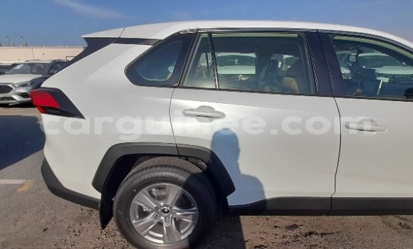 Acheter Occasion Voiture Toyota RAV4 Blanc à Conakry, Conakry Acheter Occasion Voiture Toyota RAV4 Blanc à Conakry, Conakry
