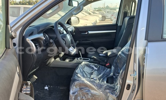 Acheter Neuf Voiture Toyota Hilux Noir à Conakry, Conakry Acheter Neuf Voiture Toyota Hilux Noir à Conakry, Conakry