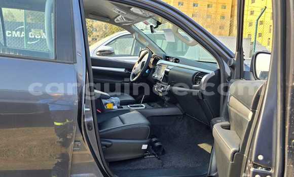 Acheter Neuf Voiture Toyota Hilux Noir à Conakry, Conakry Acheter Neuf Voiture Toyota Hilux Noir à Conakry, Conakry