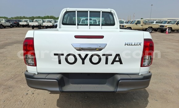 Acheter Neuf Voiture Toyota Hilux Blanc à Conakry, Conakry Acheter Neuf Voiture Toyota Hilux Blanc à Conakry, Conakry