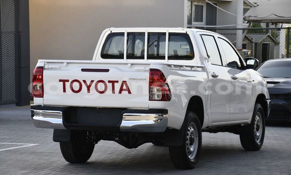 Acheter Neuf Voiture Toyota Hilux Blanc à Conakry, Conakry Acheter Neuf Voiture Toyota Hilux Blanc à Conakry, Conakry