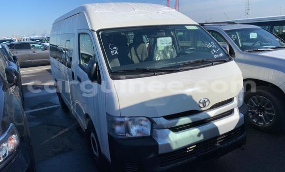Acheter Neuf Voiture Toyota Hiace Blanc à Conakry, Conakry Acheter Neuf Voiture Toyota Hiace Blanc à Conakry, Conakry