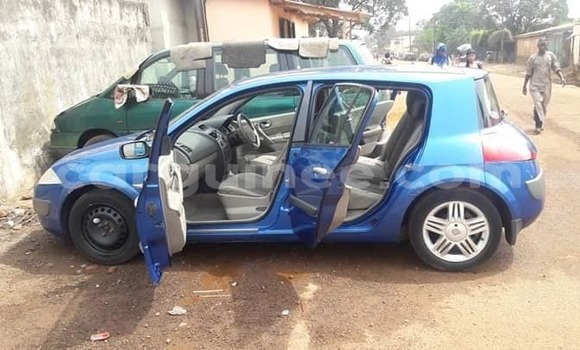 Buy Used Renault Megane Blue Car in Conakry in Conakry Buy Used Renault Megane Blue Car in Conakry in Conakry