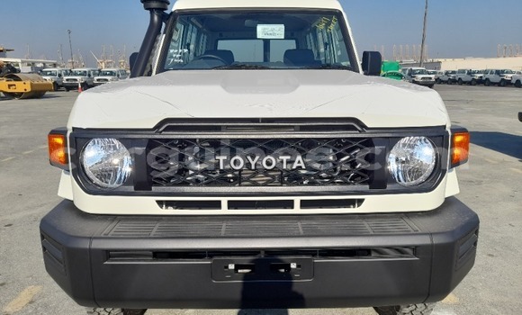 Acheter Neuf Voiture Toyota Land Cruiser Blanc à Conakry, Conakry