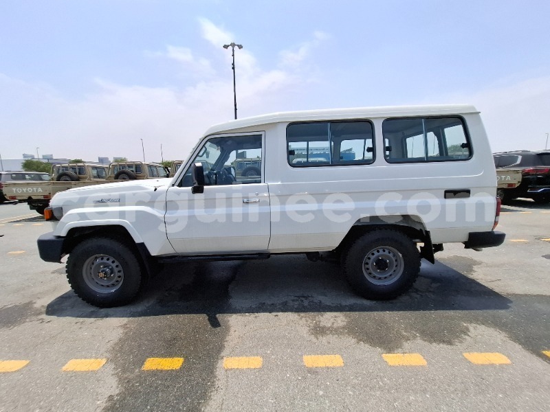 Big with watermark toyota land cruiser conakry conakry 10710