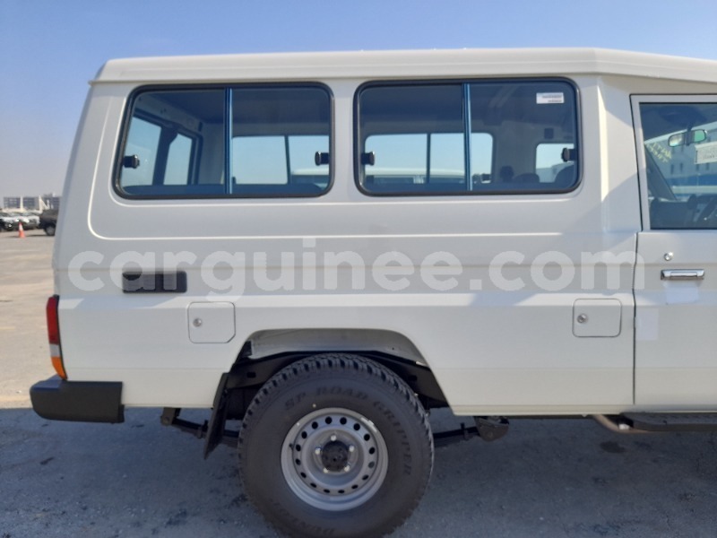 Big with watermark toyota land cruiser conakry conakry 10710