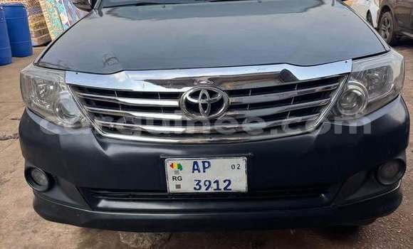 Acheter Occasion Voiture Toyota Fortuner Gris à Conakry, Conakry Acheter Occasion Voiture Toyota Fortuner Gris à Conakry, Conakry