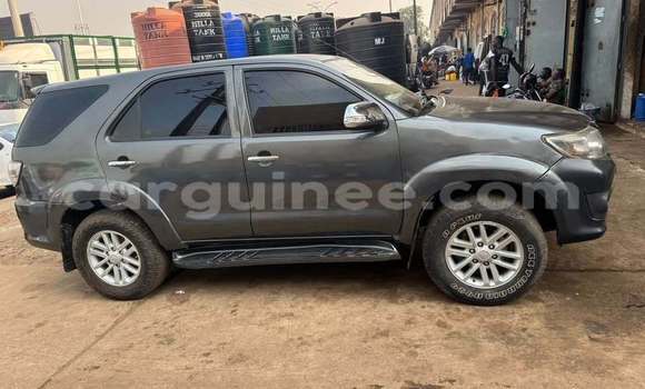 Acheter Occasion Voiture Toyota Fortuner Gris à Conakry, Conakry Acheter Occasion Voiture Toyota Fortuner Gris à Conakry, Conakry