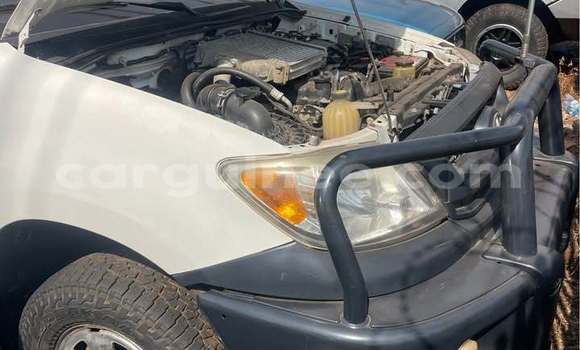 Acheter Occasion Voiture Toyota Hilux Blanc à Conakry, Conakry Acheter Occasion Voiture Toyota Hilux Blanc à Conakry, Conakry