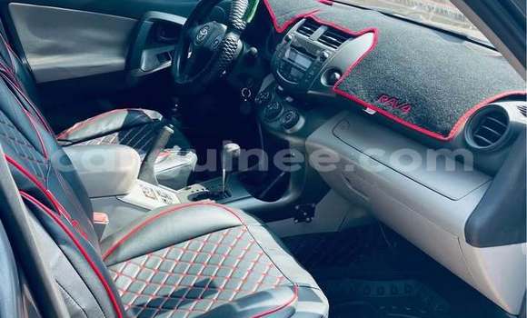 Acheter Occasion Voiture Toyota RAV4 Bleu à Conakry, Conakry Acheter Occasion Voiture Toyota RAV4 Bleu à Conakry, Conakry