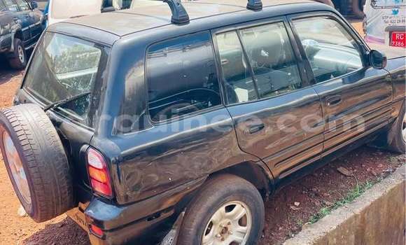 Acheter Occasion Voiture Toyota RAV4 Vert à Conakry, Conakry Acheter Occasion Voiture Toyota RAV4 Vert à Conakry, Conakry