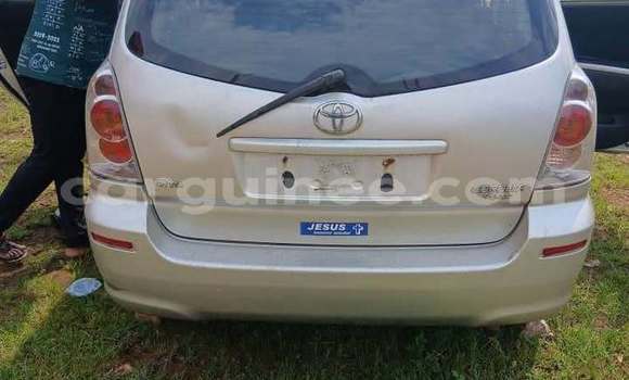 Acheter Occasion Voiture Toyota Verso-S Gris à Conakry, Conakry