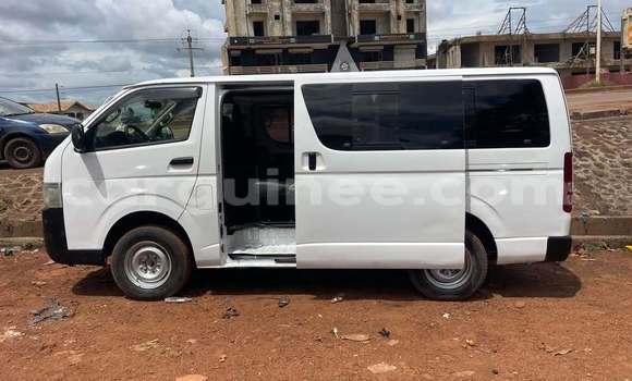 Acheter Occasion Voiture Toyota Hiace Blanc à Conakry, Conakry Acheter Occasion Voiture Toyota Hiace Blanc à Conakry, Conakry