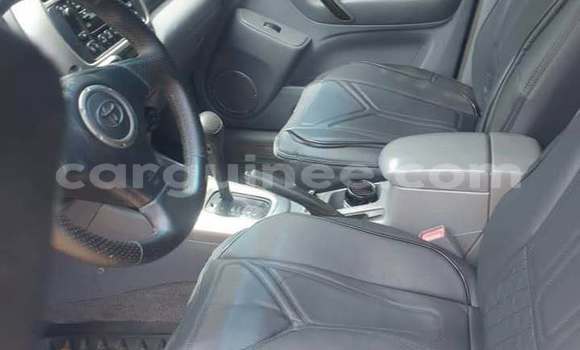 Acheter Occasion Voiture Toyota RAV4 Bleu à Conakry, Conakry Acheter Occasion Voiture Toyota RAV4 Bleu à Conakry, Conakry