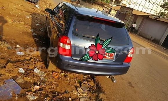 Acheter Occasion Voiture Mazda 323 Bleu à Conakry, Conakry Acheter Occasion Voiture Mazda 323 Bleu à Conakry, Conakry