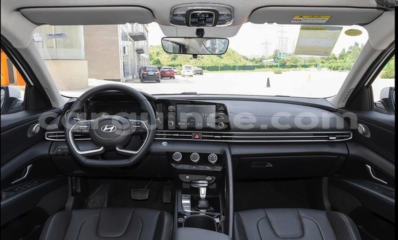 Acheter Occasion Voiture Hyundai Elantra Blanc à Conakry, Conakry Acheter Occasion Voiture Hyundai Elantra Blanc à Conakry, Conakry
